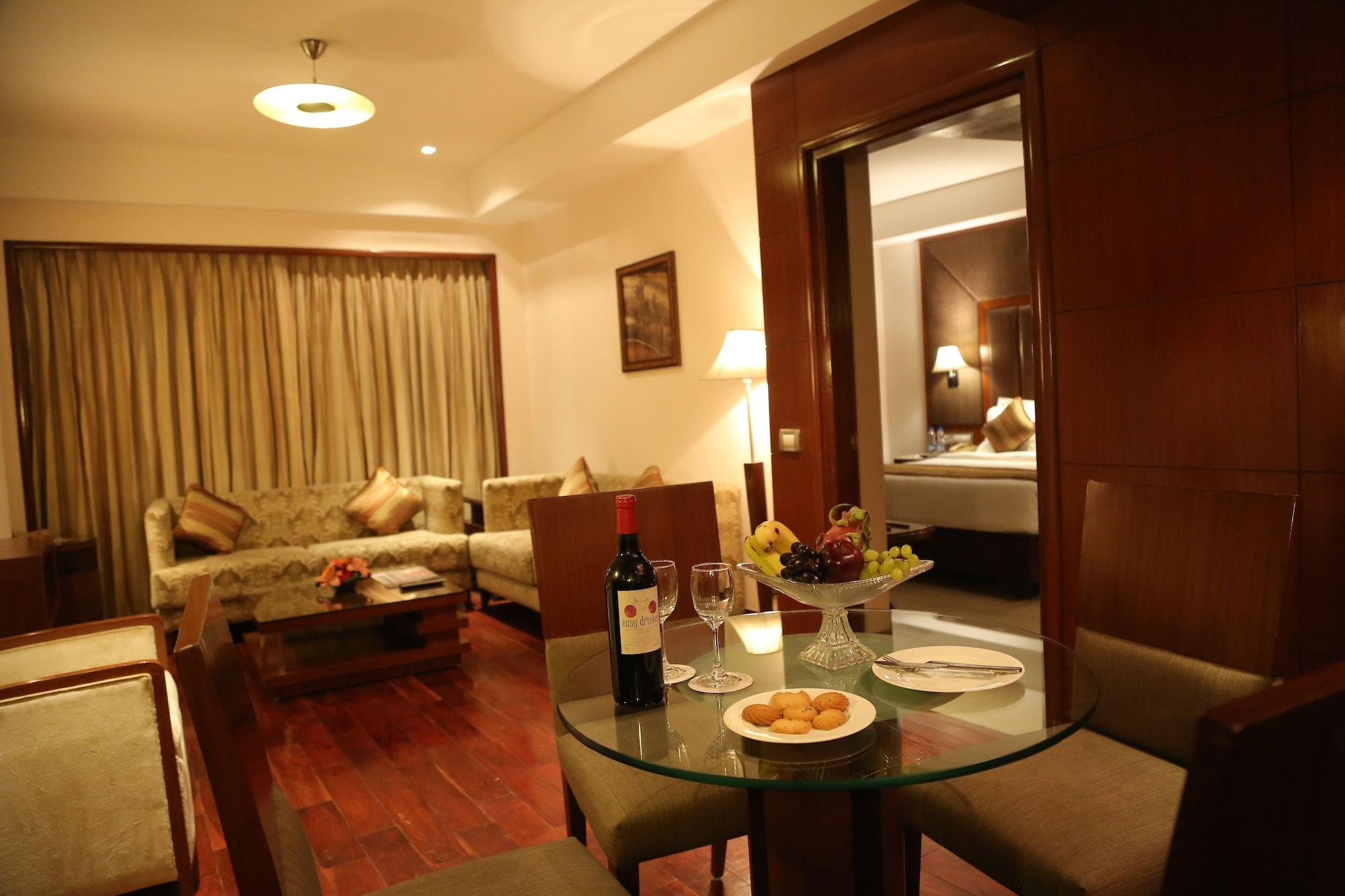 The Acura, Bmk Otel Gurgaon Dış mekan fotoğraf