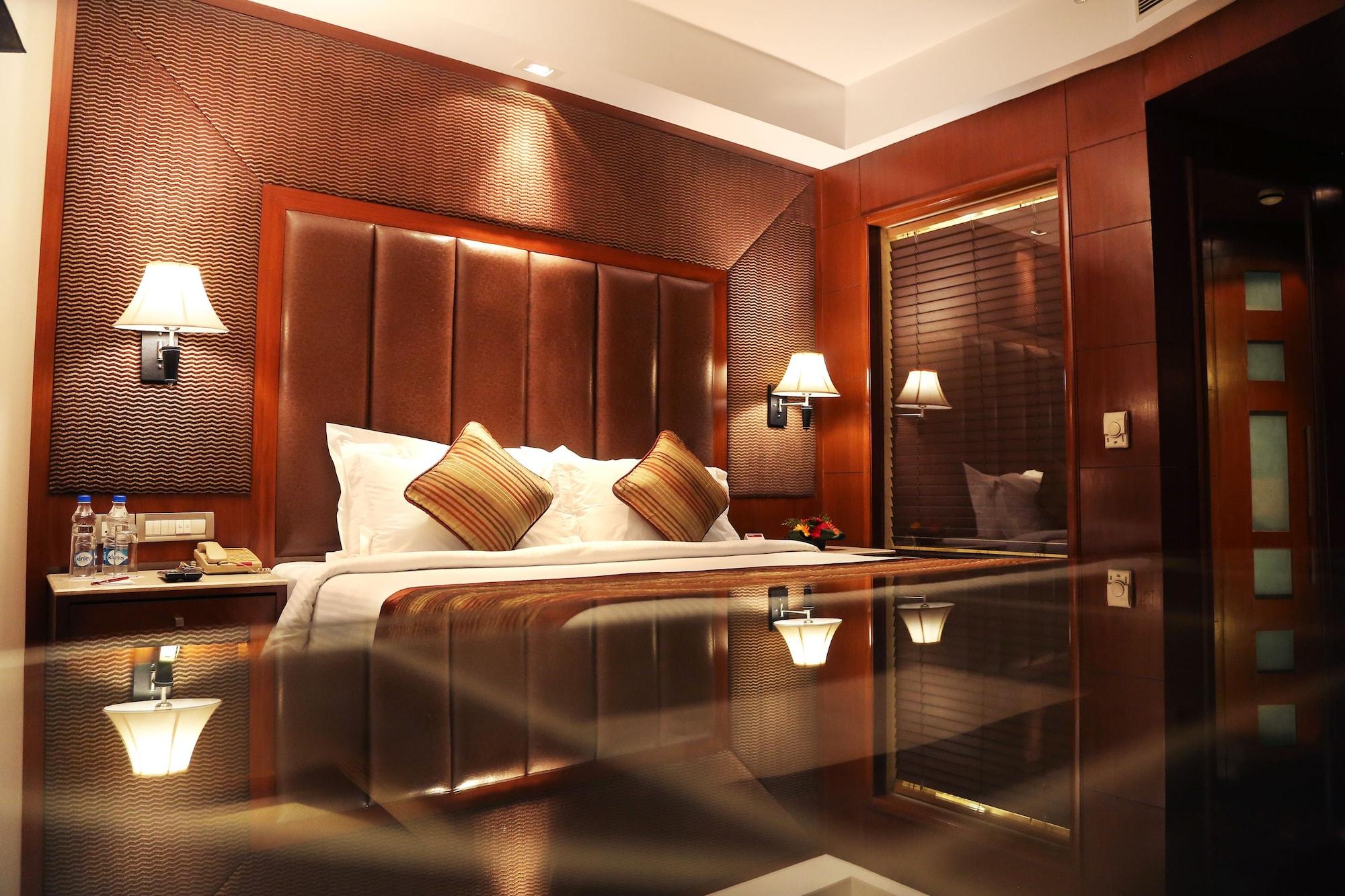 The Acura, Bmk Otel Gurgaon Dış mekan fotoğraf