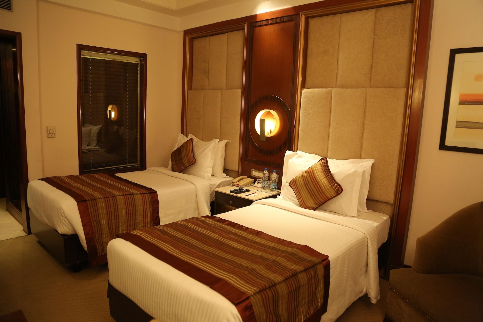 The Acura, Bmk Otel Gurgaon Dış mekan fotoğraf