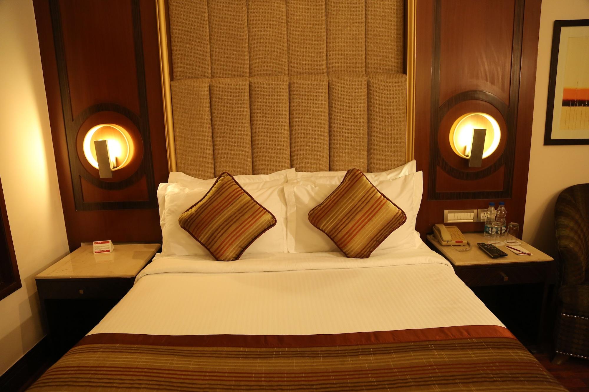 The Acura, Bmk Otel Gurgaon Dış mekan fotoğraf
