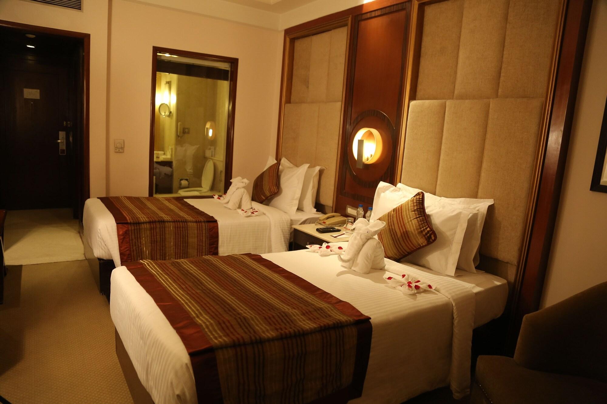 The Acura, Bmk Otel Gurgaon Dış mekan fotoğraf