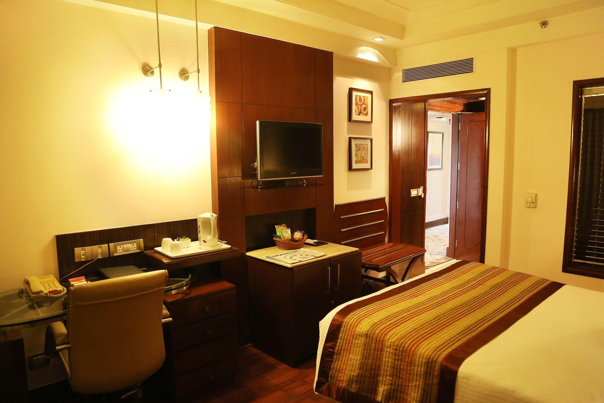 The Acura, Bmk Otel Gurgaon Dış mekan fotoğraf