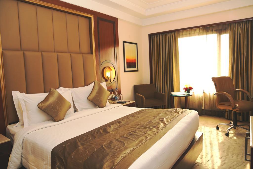 The Acura, Bmk Otel Gurgaon Dış mekan fotoğraf