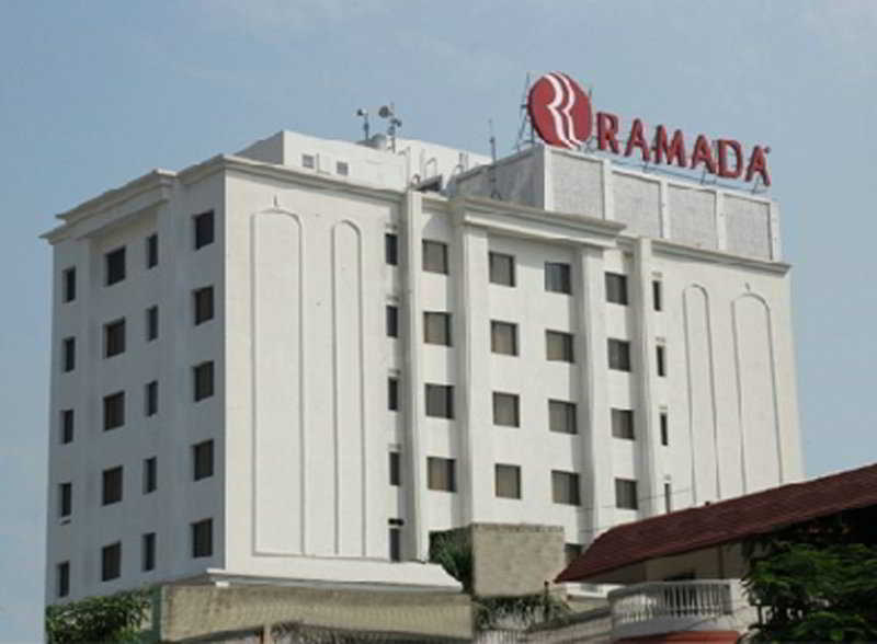 The Acura, Bmk Otel Gurgaon Dış mekan fotoğraf