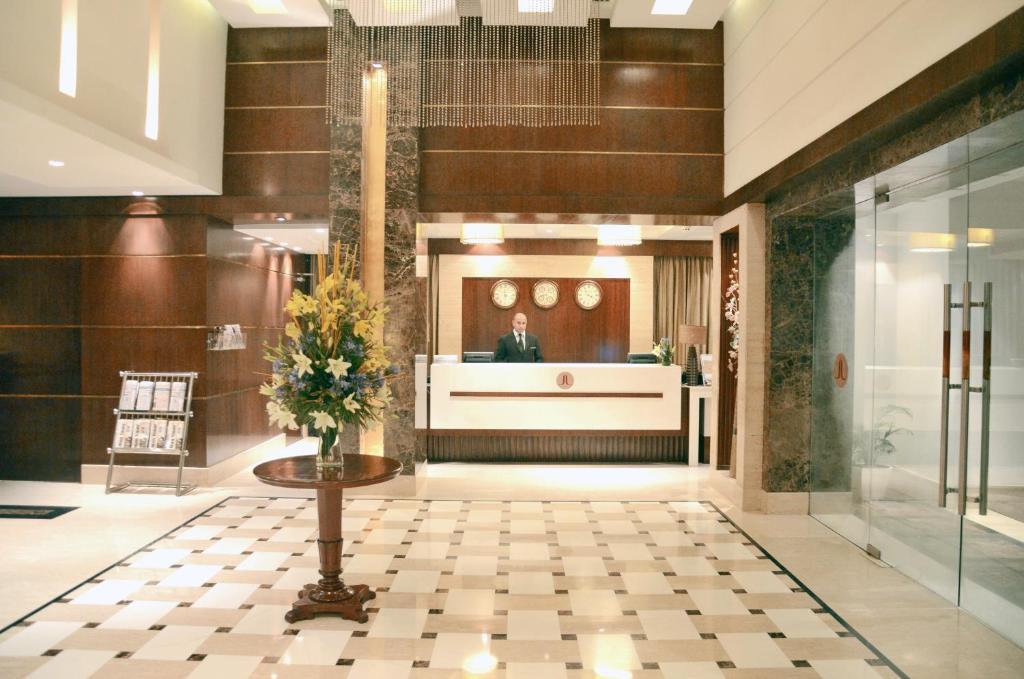 The Acura, Bmk Otel Gurgaon Dış mekan fotoğraf
