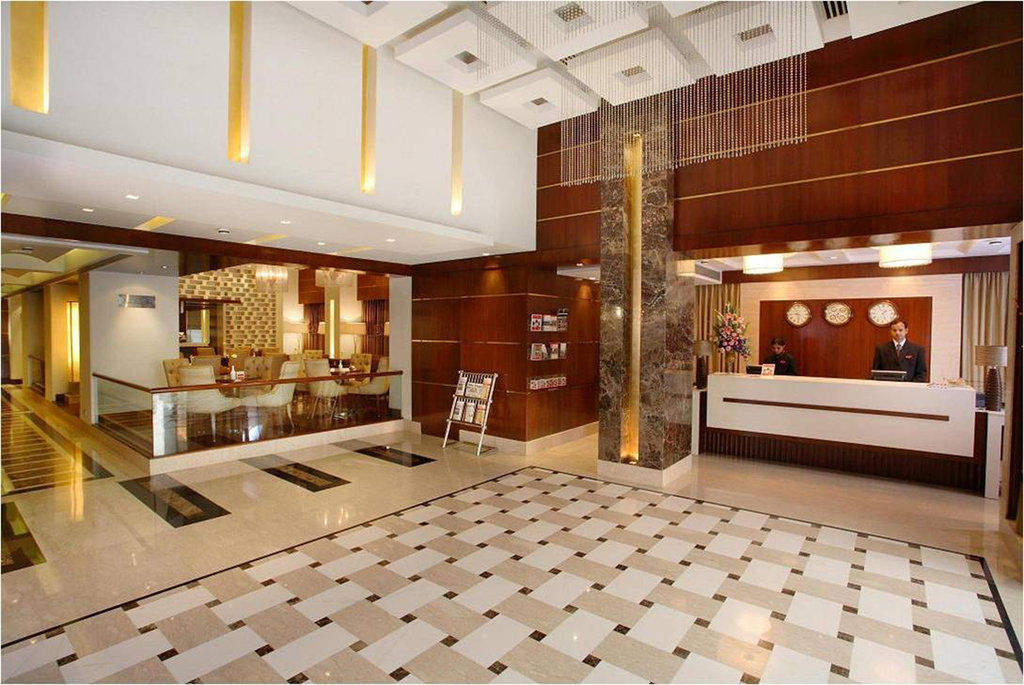 The Acura, Bmk Otel Gurgaon Dış mekan fotoğraf