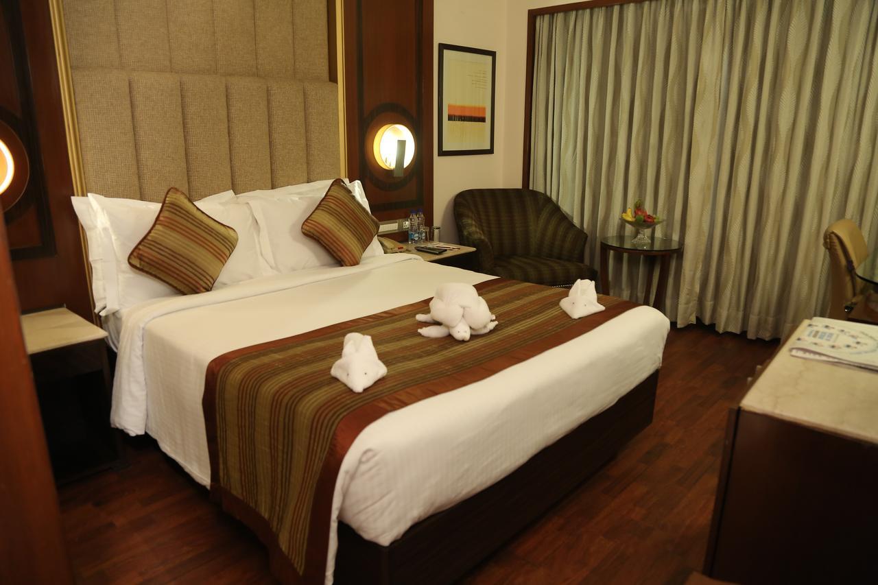 The Acura, Bmk Otel Gurgaon Dış mekan fotoğraf