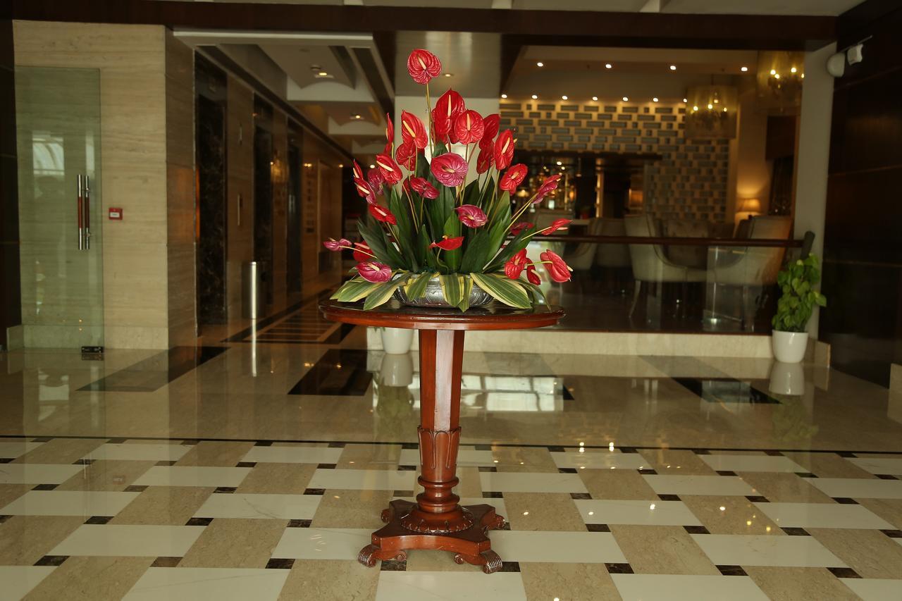 The Acura, Bmk Otel Gurgaon Dış mekan fotoğraf