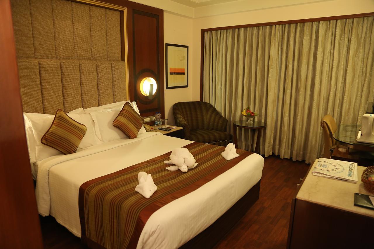 The Acura, Bmk Otel Gurgaon Dış mekan fotoğraf
